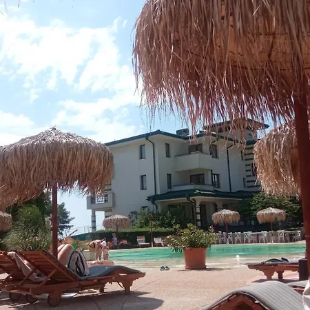 Emerald & Spa,studio Ikat310 Апартамент *