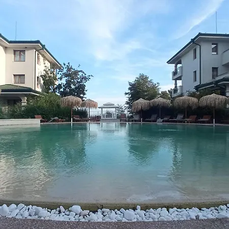 Emerald & Spa,studio Ikat310 Апартамент