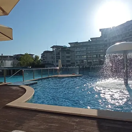 Emerald & Spa,studio Ikat310 Апартамент *