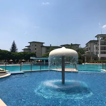 Emerald & Spa,studio Ikat310 Равда