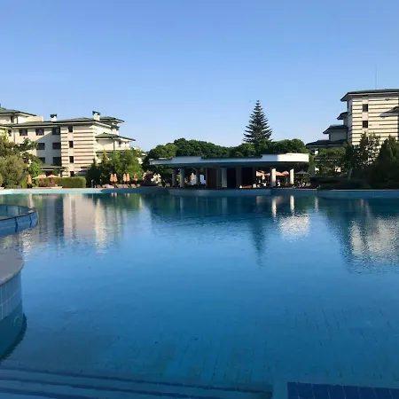 Апартамент Emerald & Spa,studio Ikat310