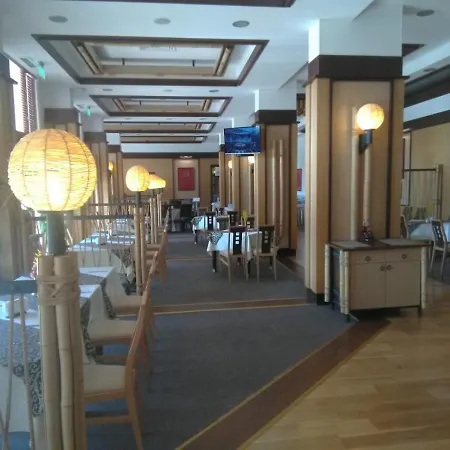 Emerald & Spa,studio Ikat310 Равда