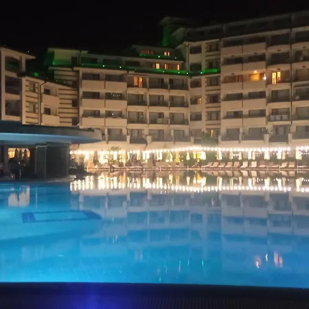 Apartment Emerald & Spa,studio Ikat310