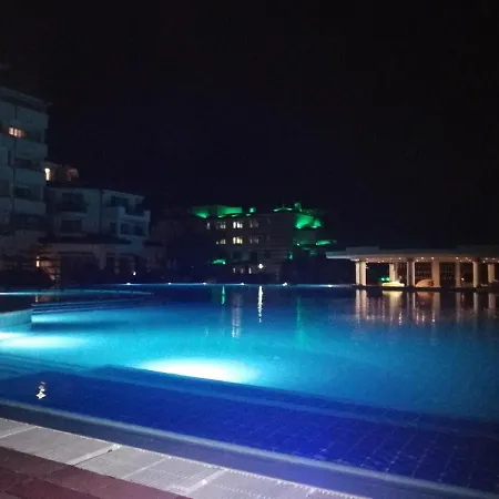 Emerald & Spa,studio Ikat310 라브다