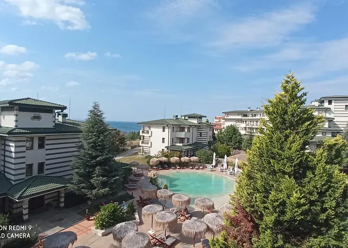 Emerald & Spa,studio Ikat310