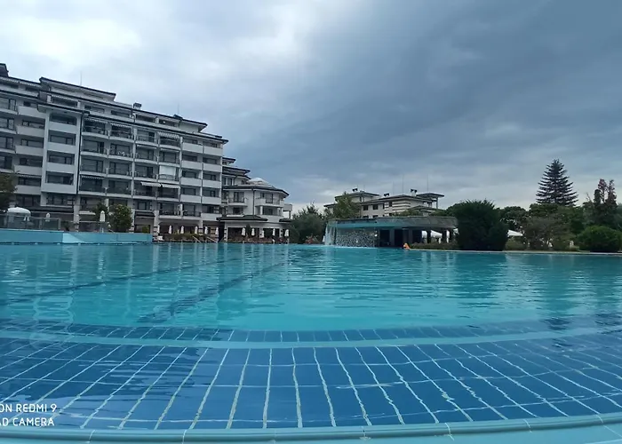 Emerald & Spa,studio Ikat310 * ラヴダ