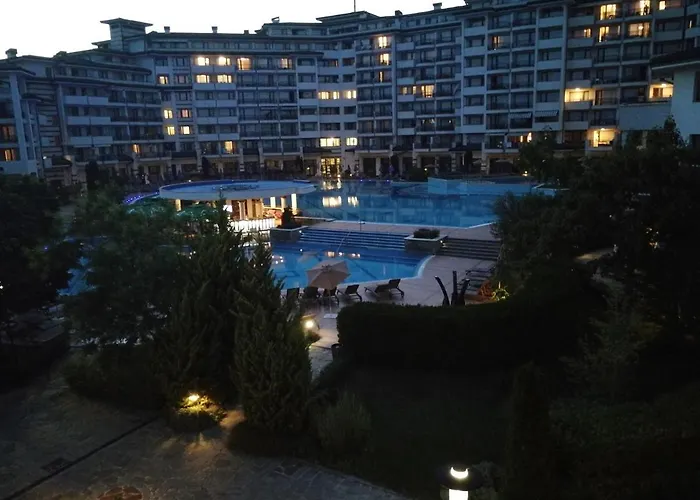 Emerald & Spa,studio Ikat310 * ラヴダ